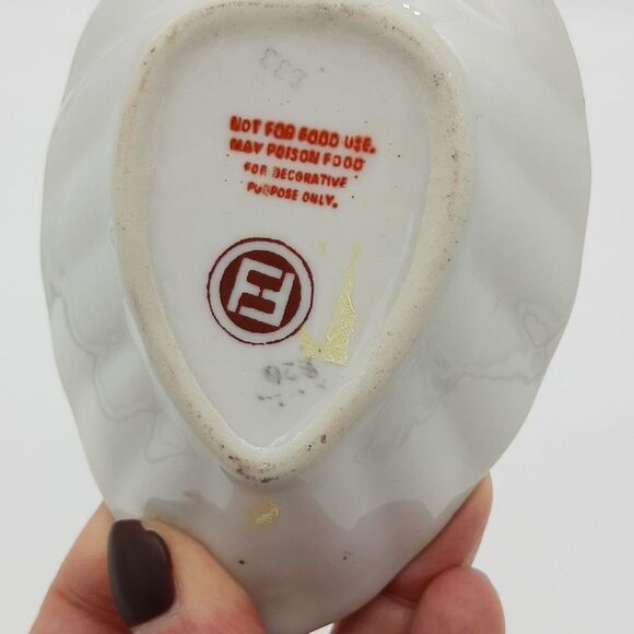 SMALL cloisonne' type handpainted leaf dish with handle - Picture 4 of 6